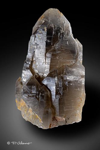 Cuarzo (variedad ahumado)<br />Viladrau, Comarca Osona, Gerona / Girona, Cataluña / Catalunya, España<br />8cm x 14cm x 7,5cm<br /> (Autor: Pere Alonso)