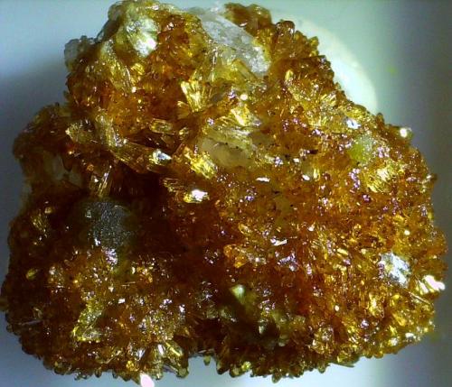 Roscherite, Eosphorite<br />Ilha claim, Taquaral, Itinga, Jequitinhonha, Minas Gerais, Brazil<br />1,8 x 1,8 cm<br /> (Author: Volkmar Stingl)