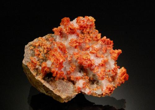 Vanadinite<br />Grey Horse Mine, Riverside, Riverside District, Dripping Spring Mountains, Pinal County, Arizona, USA<br />4.6 x 4.0 x 2.0 cm<br /> (Author: Michael Shaw)