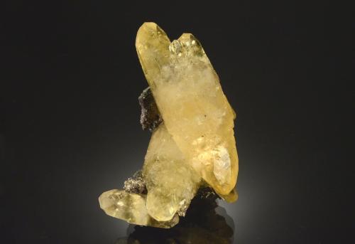 Calcite<br />Sweetwater Mine, Ellington, Viburnum Trend District, Reynolds County, Missouri, USA<br />8.0 x 5.0 x 3.0 cm<br /> (Author: Michael Shaw)