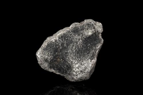 Platino<br />Macizo Konder, Aldan shield, Distrito Ayan-Maya, Khabarovsk Krai, Rusia<br />8.5 x 6.5 x 4 cm / cristal principal: 8.3 cm<br /> (Autor: Museo MIM)
