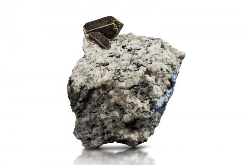 Hingganite-(Y)<br />Zagi Mountain, Hameed Abad Kafoor Dheri, Peshawar, Khyber Pakhtunkhwa, Pakistan<br />6.5 x 3 x 5.5 cm / main crystal: 1.9 cm.<br /> (Author: MIM Museum)