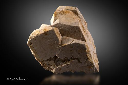 Microclina<br />Pedrera Mas Vives, Can Vives de Baix, Vidreres, Comarca La Selva, Gerona / Girona, Cataluña / Catalunya, España<br />7,5cm x 8cm x 6cm<br /> (Autor: Pere Alonso)