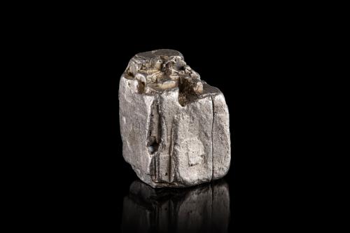 Zvyagintsevita<br />Talnakh, Noril'sk, Putoran Plateau, Taimyr Peninsula, Taymyrskiy Autonomous Okrug, Krasnoyarsk Krai, Russia<br />1 x 1 x 0.5 cm<br /> (Autor: Museo MIM)