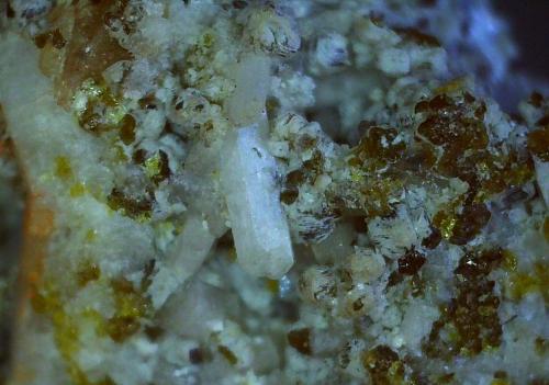 Johnbaumite<br />Mina Shijiangshan, Aldea Shijiangshan, Yinwu, Linxi, Ulanhad League, Región Autónoma Mongolia Interior, China<br />2,5 x 2 cm<br /> (Author: Volkmar Stingl)