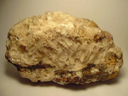 Cerusita<br />Don Quijote Mine, Llano del Beal, Cartagena, Comarca Campo de Cartagena, Region of Murcia (Murcia), Spain<br />11x7x5 cm.<br /> (Autor: Joaquin Montoro)
