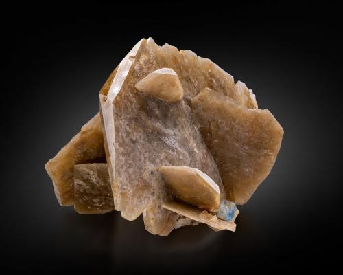 Görgeyite and Halite<br />Lago Inder, Inder, Provincia Atyrau, Kazajstán<br />16 x 10 x 13 cm / main crystal: 15.5 cm.<br /> (Author: MIM Museum)