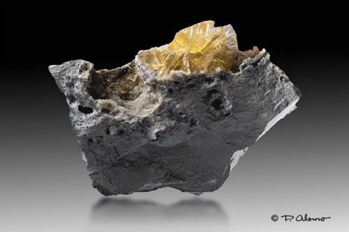 Yeso<br />Tossal Gros Quarry, La Pedrera, Ivorra, Comarca La Segarra, Lérida / Lleida, Catalonia / Catalunya, Spain<br />11cm x 7cm x 5,5cm<br /> (Autor: Pere Alonso)