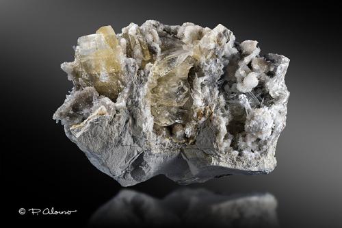 Celestina + Yeso<br />Costa de l'Aguda, Torà , Comarca Solsonès, Lérida / Lleida, Catalonia / Catalunya, Spain<br />13cm x 12cm x 6,5cm<br /> (Autor: Pere Alonso)
