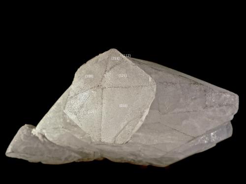 Polucita<br />Shengus (Shingus), Distrito Roundu, Gilgit-Baltistan (Áreas del Norte), Paquistán<br />10 x 6,5 x 4 cm<br /> (Autor: Josele)
