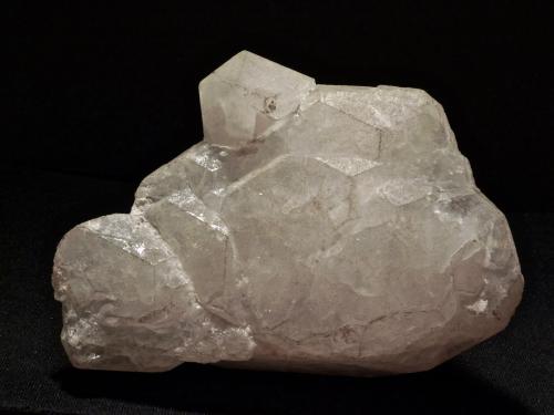 Polucita<br />Shengus (Shingus), Distrito Roundu, Gilgit-Baltistan (Áreas del Norte), Paquistán<br />10 x 6,5 x 4 cm<br /> (Autor: Josele)