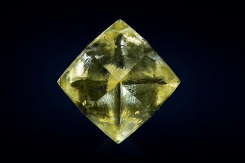 Diamond<br />Schutsekama Mine, Riet River, Ritchie, Sol Plaatje Local Municipality, Frances Baard Municipality, Northern Cape Province, South Africa<br />3 x 3 x 3 cm / main crystal: 2.7 cm.<br /> (Author: MIM Museum)