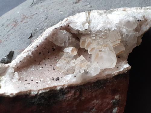 Calcite, Quartz, Goethite<br />Juchem Quarry, Niederwörresbach, Herrstein, Hunsrück, Rhineland-Palatinate/Rheinland-Pfalz, Germany<br />16 x 11 cm<br /> (Author: Volkmar Stingl)