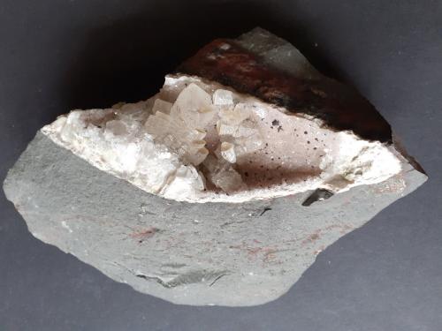 Calcite, Quartz, Goethite<br />Juchem Quarry, Niederwörresbach, Herrstein, Hunsrück, Rhineland-Palatinate/Rheinland-Pfalz, Germany<br />16 x 11 cm<br /> (Author: Volkmar Stingl)