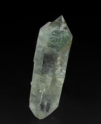 Quartz, Muscovite (variety fuchsite)<br />Itremo Massif, Itremo, Ambatofinandrahana District, Amoron'i Mania Region, Fianarantsoa Province, Madagascar<br />6.9 x 2.3 cm<br /> (Author: am mizunaka)