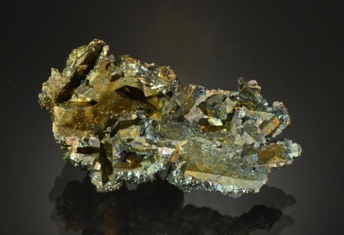 Pyrite<br />Mina Sweetwater, Ellington, Distrito Viburnum Trend, Condado Reynolds, Missouri, USA<br />5.3 x 2.8 x 2.2 cm<br /> (Author: Michael Shaw)
