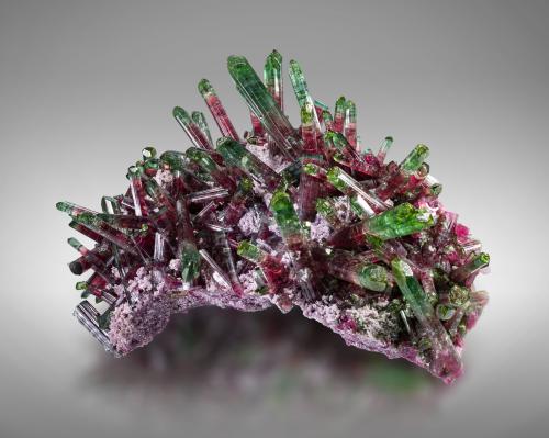 Elbaite with 'lepidolite'<br />Aricanga Mine, São José da Safira, Governador Valadares, Vale do Rio Doce, Minas Gerais, Brazil<br />40 x 23 x 13.5 cm / main crystal: 16 cm.<br /> (Author: MIM Museum)