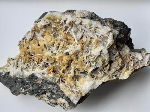 Cerussite<br />Glücksrad Mine, Oberschulenberg, Clausthal-Zellerfeld, Goslar District, Harz, Lower Saxony/Niedersachsen, Germany<br />6 x 3,5 cm<br /> (Author: Volkmar Stingl)