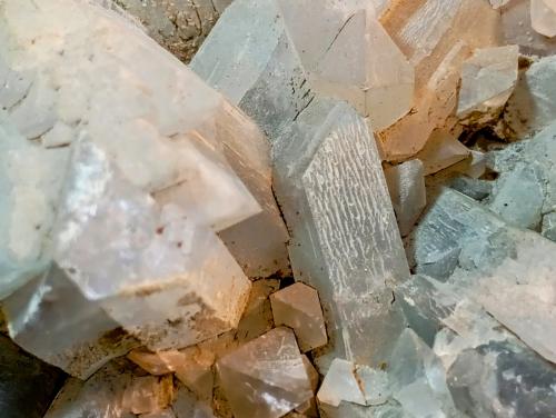Celestina<br />Concesión Minerama II, Urbanización Puente Tablas, Jaén ciudad, Jaén, Comarca Metropolitana de Jaén, Andalucía, España<br />9 x 13 cm.<br /> (Autor: Felipe Abolafia)