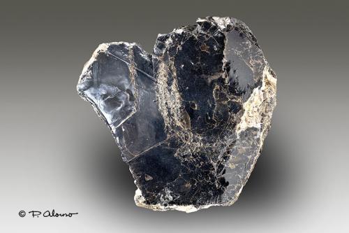 Biotita<br />Chupa pegmatite, Chupa, Loukhsky District, Republic of Karelia, Russia<br />9,5cm x 11cm x 1,5cm<br /> (Autor: Pere Alonso)
