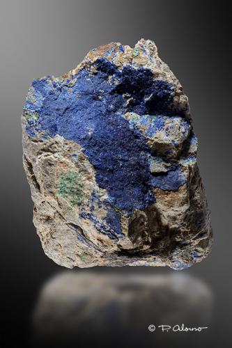 Azurita + Malaquita<br />Linda Mariquita Mine, El Molar, Comarca Priorat, Tarragona, Catalonia / Catalunya, Spain<br />8,5cm x 6,5cm x 5cm<br /> (Autor: Pere Alonso)