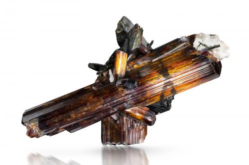 Rutile and Aegirine<br />Saparay prospect, Warsak District, Peshawar Division, Khyber Pakhtunkhwa Province, Pakistan<br />7 x 4.5 x 12.5 cm / main crystal: 11.6 cm<br /> (Author: MIM Museum)