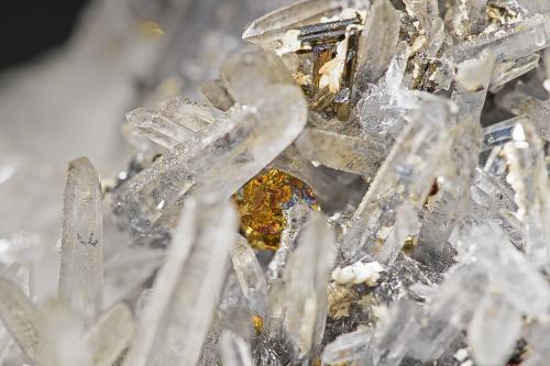 Quartz, Chalcopyrite, Feberite, Boulangerite<br />Yaogangxian Mine, Yizhang, Chenzhou Prefecture, Hunan Province, China<br /><br /> (Author: am mizunaka)