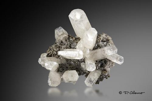 Calcita + Calcopirita<br />Sweetwater Mine, Ellington, Viburnum Trend District, Reynolds County, Missouri, USA<br />6,5cm x 6cm x 4cm<br /> (Autor: Pere Alonso)
