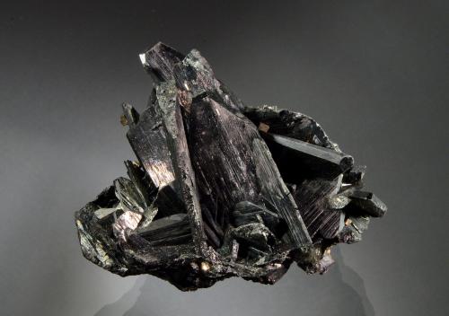 Ferberite<br />Kara-Oba, Betpak-Dala (Bet-Pak-Dala) Desert, Karaganda Region, Kazakhstan<br />7.5 x 6.3 cm<br /> (Author: Michael Shaw)