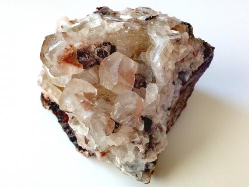 Calcite with Hematite<br />Willi Agatz Mine, level 180, gallery 830c, Gittersee mining area, Bannewitz, Sächsische Schweiz-Osterzgebirge District, Saxony/Sachsen, Germany<br />5 x 4,5 cm<br /> (Author: vandendriesschen)