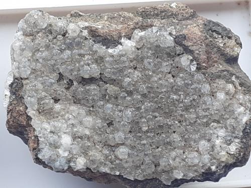 Stilbite-Ca (Puflerite)<br />Forra di Bulla, Ortisei (St Ulrich), Siusi Alp (Seis Alp, Seiser Alm), Gardena Valley (Gröden Valley), Bolzano Province, Trentino-Alto Adige (Trentino-Südtirol), Italy<br />4 x 3 cm<br /> (Author: Volkmar Stingl)