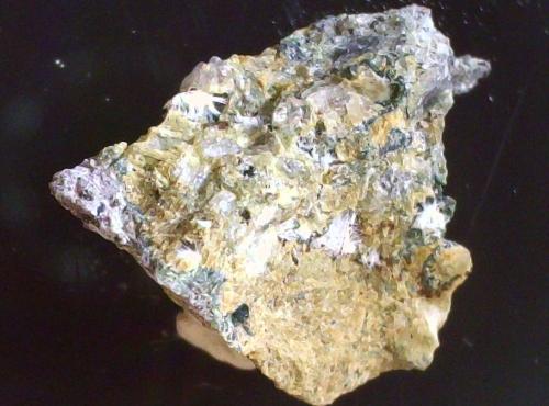 Rhodesite<br />Stradner Kogel, Wilhelmsdorf, Gleichenberger, Bad Gleichenberg, Südoststeiermark, Estiria/Steiermark, Austria<br />1,7 x 1,3 cm<br /> (Author: Volkmar Stingl)
