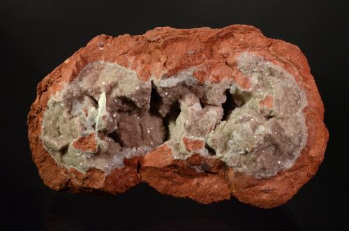 Barite<br />Mulhall, Logan County, Oklahoma, USA<br />14.0 x 8.5 x 6.5 cm<br /> (Author: Michael Shaw)