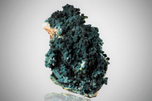 Plumbogummite<br />Yangshuo / Laohu area, Haiyang Mountains, Guilin Prefecture, Guangxi Zhuang Autonomous Region, China<br />18 x 24 x 24 cm<br /> (Author: MIM Museum)