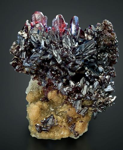 Proustite<br />Schneeberg District, Erzgebirgskreis, Saxony/Sachsen, Germany<br />3.3 cm x 3.9 cm x 2.3 cm<br /> (Author: Carles Millan)