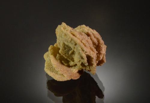 Barite<br />Sand pit, Rockenberg, Wetteraukreis, Darmstadt, Hesse/Hessen, Germany<br />3.3 x 3.0 x 3.2 cm<br /> (Author: Michael Shaw)
