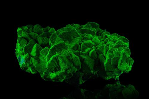 Meta-autunite<br />Daybreak Mine, Mount Kit Carson, Spokane County, Washington, USA<br />17 x 12.5 x 8 cm / main crystal: 2.5 cm<br /> (Author: MIM Museum)