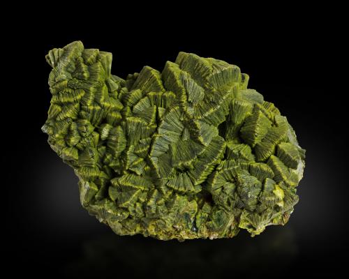 Meta-autunite<br />Daybreak Mine, Mount Kit Carson, Spokane County, Washington, USA<br />17 x 12.5 x 8 cm / main crystal: 2.5 cm<br /> (Author: MIM Museum)