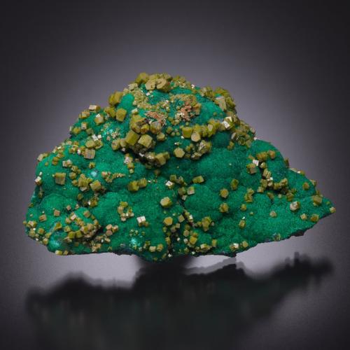 Pyromorphite, Malachite<br />Brown's open pit, Rum Jungle, Batchelor, Coomalie Shire, Northern Territory, Australia<br />6.1 cm x 4 cm x 2.6 cm<br /> (Author: Antonio Nazario)