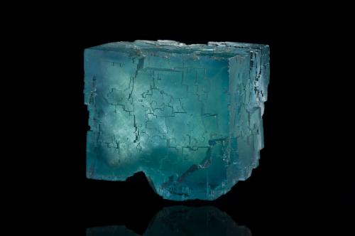 Fluorita<br />Le Beix Mine, Saint-Germain-près-Herment, Herment, Clermont-Ferrand District, Puy-de-Dôme Department, Auvergne-Rhône-Alpes, France<br />13 x 10 x 9 cm<br /> (Autor: Museo MIM)