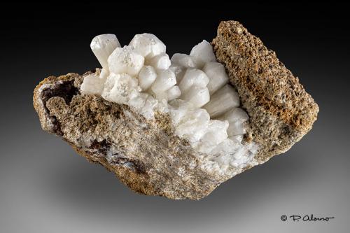 Aragonito (variedad tarnowitzita)<br />Touissit, Touissit District, Jerada Province, Oriental Region, Morocco<br />10,5cm x 8,5cm x 4cm<br /> (Autor: Pere Alonso)