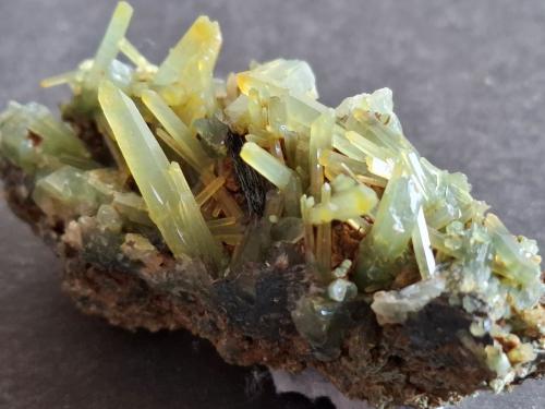 Quartz, Hematite<br />Serifos Island, Cyclade Islands, Kykládes Prefecture, Aegean Islands Department (Aiyaíon), Greece<br />6,4 x 3 cm<br /> (Author: Volkmar Stingl)