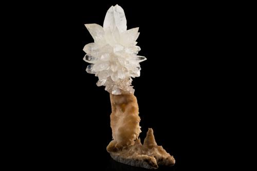Calcite<br />Nandan, Hechi Prefecture, Guangxi Zhuang Autonomous Region, China<br />18 x 13 x 28 cm / main crystal: 6.3 cm<br /> (Author: MIM Museum)