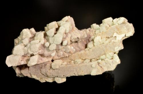 Albite on Orthoclase<br />Organ Mountains, Organ District, Doña Ana County, New Mexico, USA<br />11.9 x 5.8 x 4.6 cm<br /> (Author: Michael Shaw)