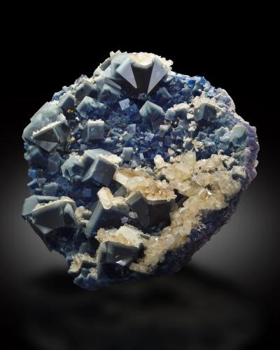 Fluorite with Baryte<br />Halsbrücke, Freiberg District, Erzgebirgskreis, Saxony/Sachsen, Germany<br />23 x 27 x 7.5 cm / main crystal: 6.2 cm<br /> (Author: MIM Museum)