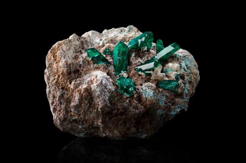 Dioptase with Cerussite and Plancheite<br />Gombe-Lutete, Kongo Central, Democratic Republic of the Congo (Zaire)<br />10.5 x 11 x 6.5 cm / main crystal: 2.5 cm.<br /> (Author: MIM Museum)
