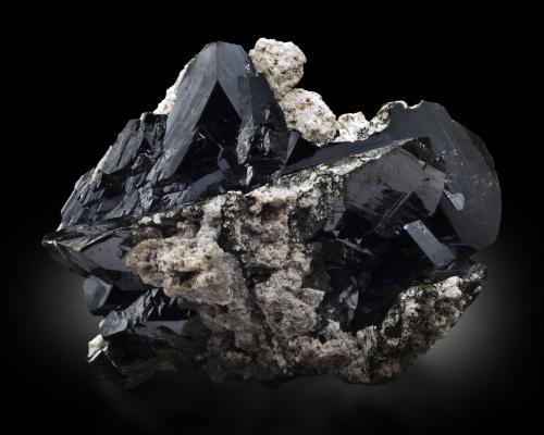 Volborthita<br />Mina Milpillas, Cuitaca, Municipio Santa Cruz, Sonora, México<br />4.5 x 3.5 x 2 cm / Cristal principal: 2 cm.<br /> (Autor: Museo MIM)