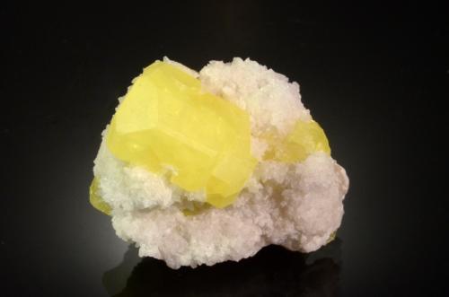 Sulfur<br />Agrigento (Girgenti) Province, Sicily, Italy<br />4.2 x 3.5 x 3.0 cm<br /> (Author: Michael Shaw)