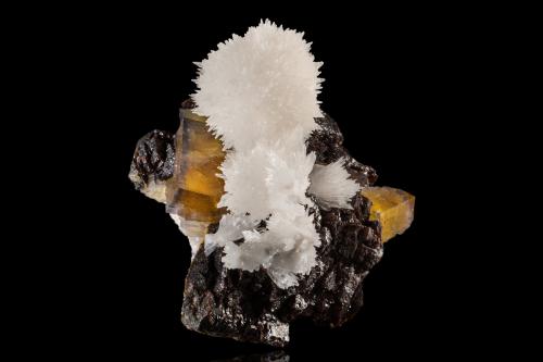 Strontianite, Fluorite, Sphalerite<br />Minerva I Mine, Bethel level, Ozark-Mahoning group, Cave-in-Rock Sub-District, Hardin County, Illinois, USA<br />12.5 x 10 x 8.5 cm<br /> (Author: MIM Museum)