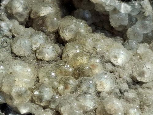 Stilbite-(Ca) (variety puflerite)<br />Forra di Bulla, Ortisei (St Ulrich), Siusi Alp (Seis Alp, Seiser Alm), Gardena Valley (Gröden Valley), Bolzano Province, Trentino-Alto Adige (Trentino-Südtirol), Italy<br />5,5 x 5 cm<br /> (Author: Volkmar Stingl)